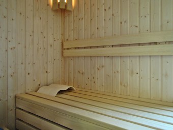 Die integrierte Sauna im Erdgeschoss